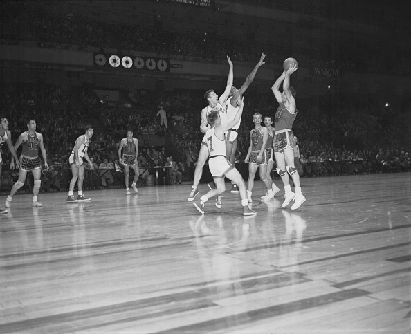 The Minneapolis Lakers Dominated The Syracuse Nationals, 110 To 95